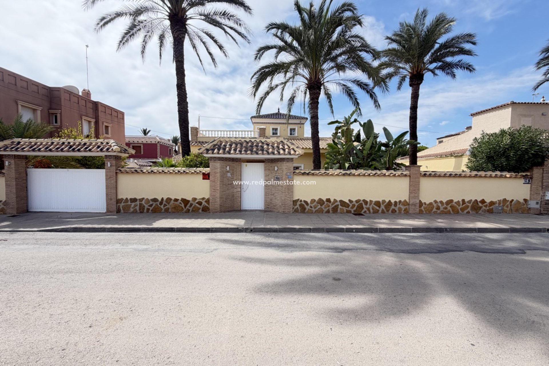 Återförsäljning - Villa -
Orihuela Costa - Cabo Roig