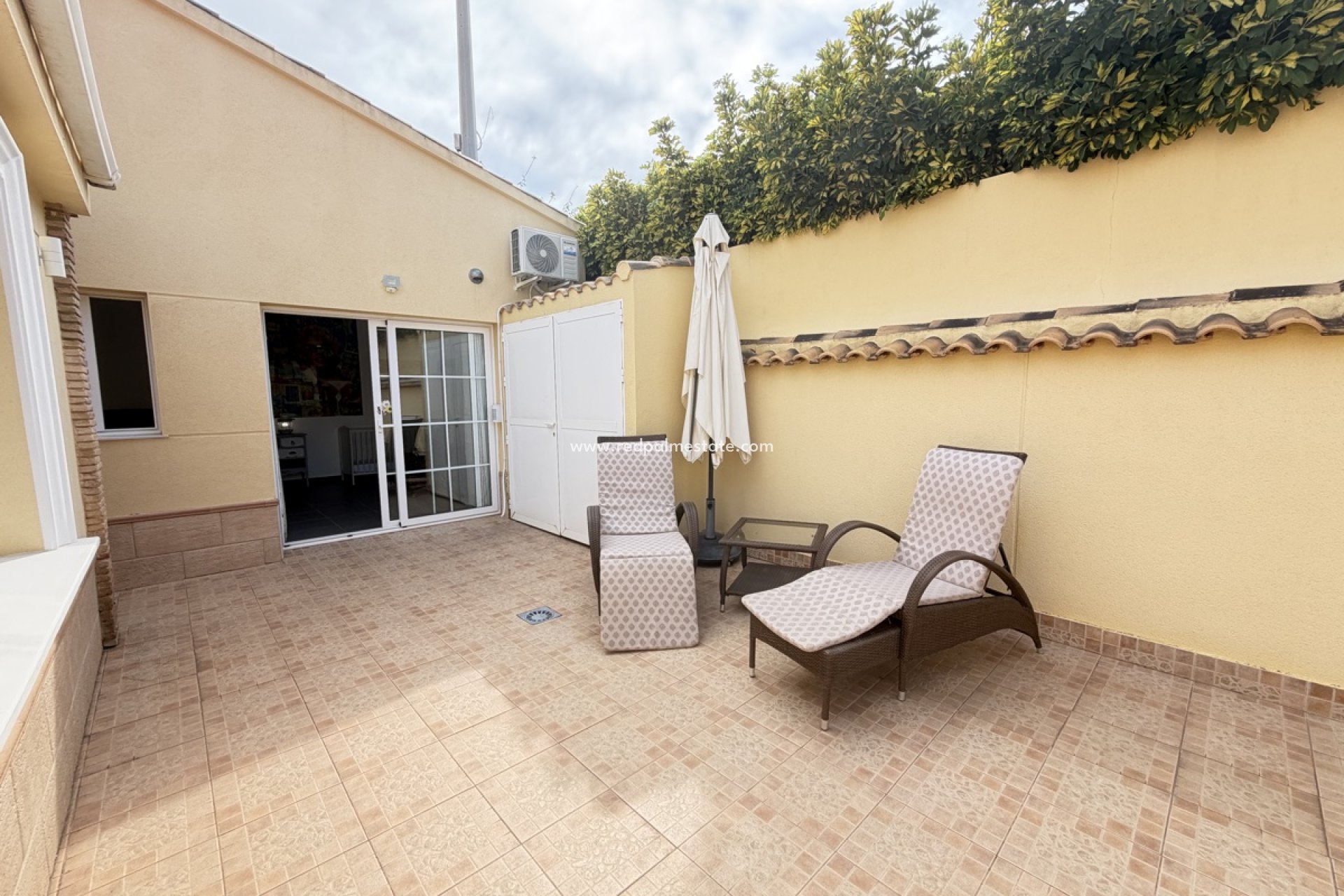 Återförsäljning - Villa -
Orihuela Costa - Cabo Roig