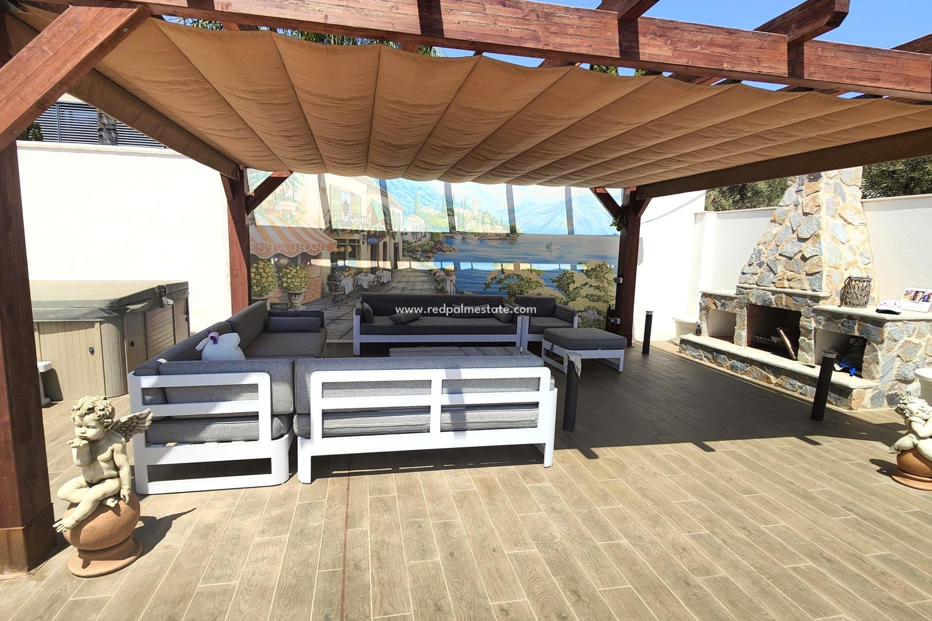 Återförsäljning - Villa -
Orihuela Costa - Cabo Roig