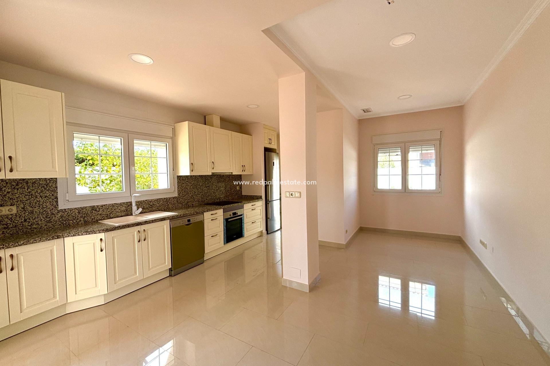 Återförsäljning - Villa -
Orihuela Costa - Cabo Roig