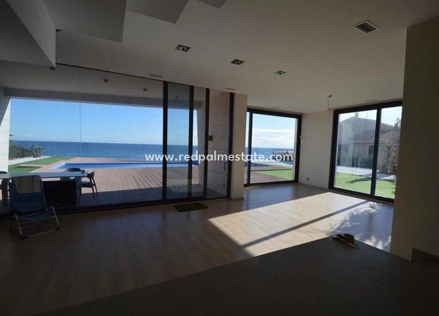 Återförsäljning - Villa -
Orihuela Costa - Cabo Roig