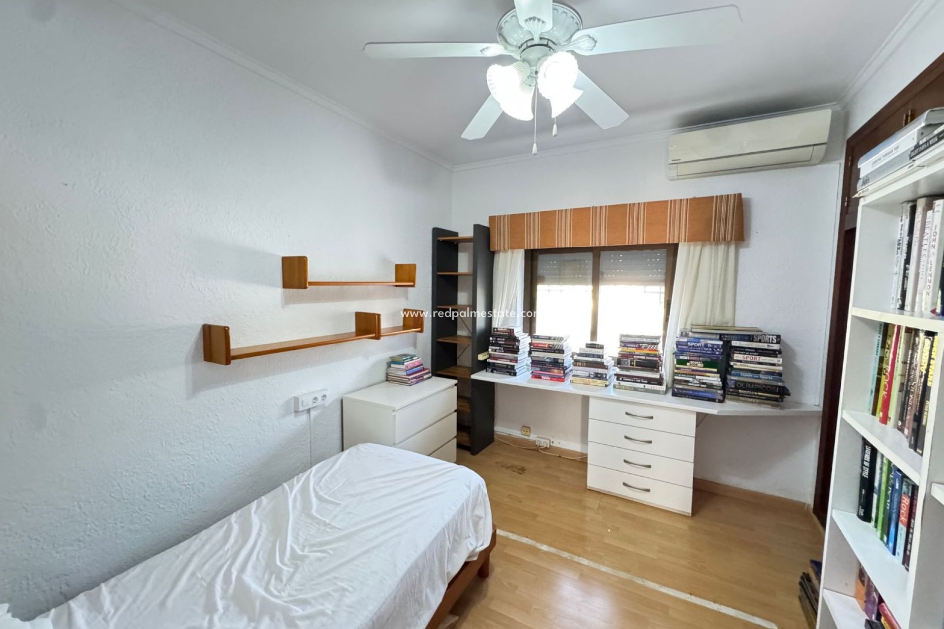 Återförsäljning - Villa -
Orihuela Costa - Cabo Roig