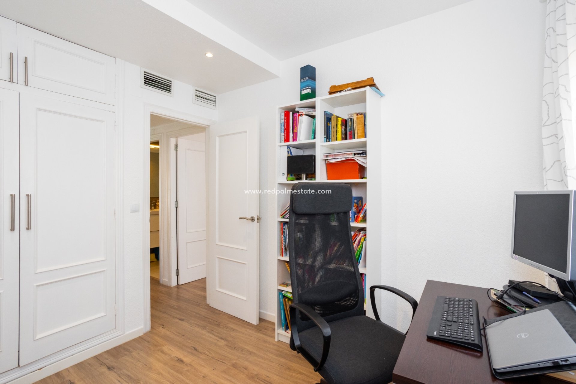 Återförsäljning - Villa -
Orihuela Costa - Cabo Roig