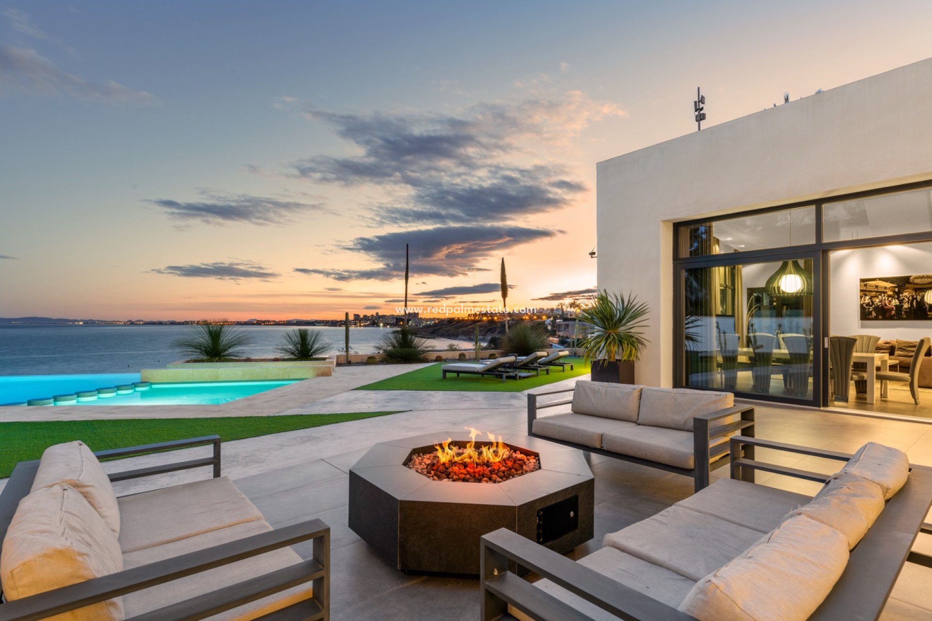 Återförsäljning - Villa -
Orihuela Costa - Cabo Roig