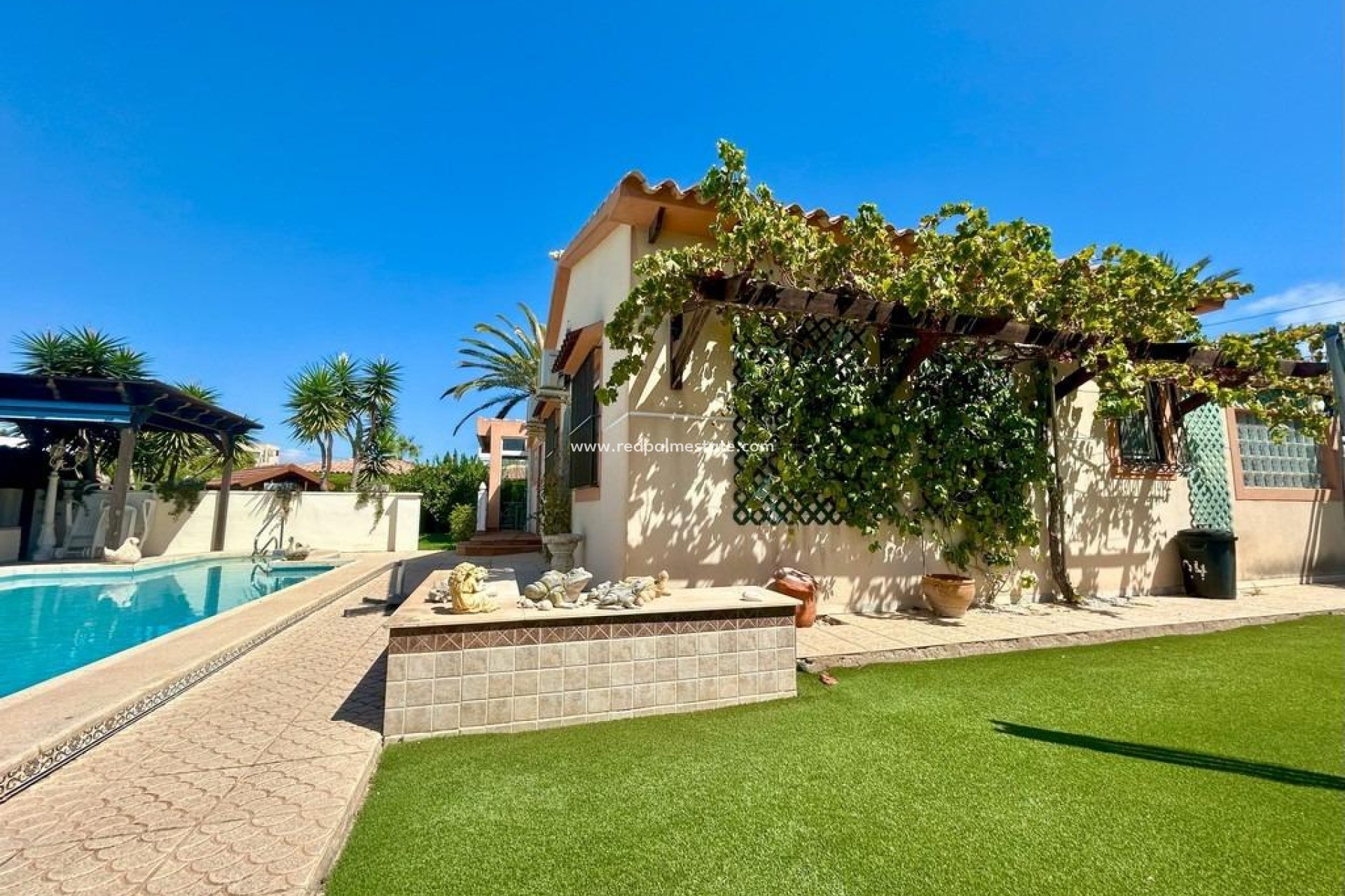 Återförsäljning - Villa -
Orihuela Costa - Cabo Roig