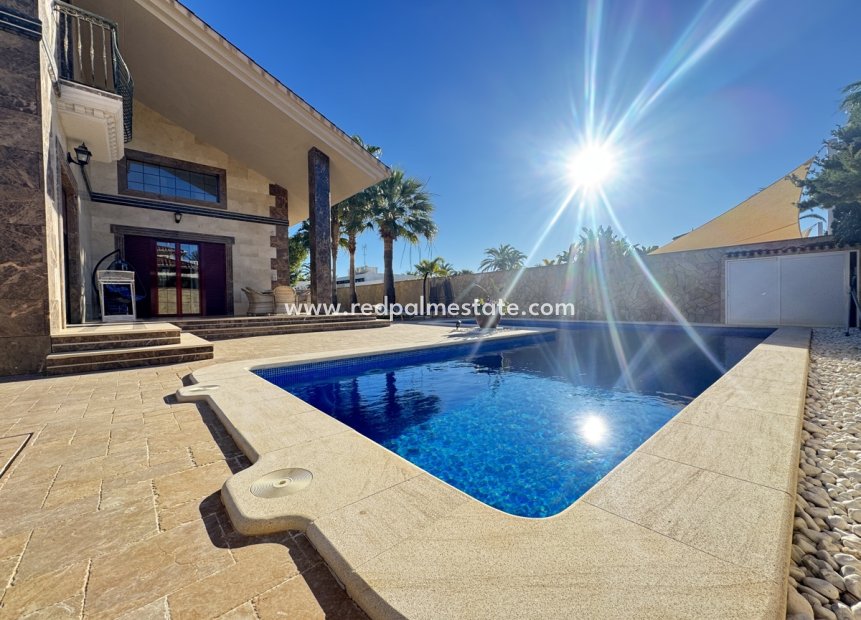 Återförsäljning - Villa -
Orihuela Costa - Cabo Roig