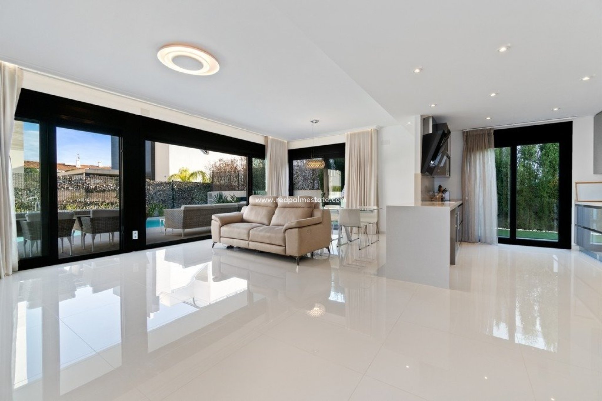 Återförsäljning - Villa -
Orihuela Costa - Cabo Roig