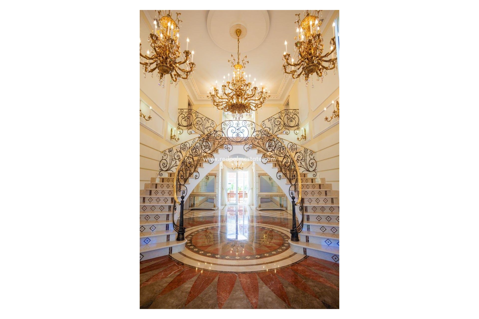 Återförsäljning - Villa -
Orihuela Costa - Cabo Roig