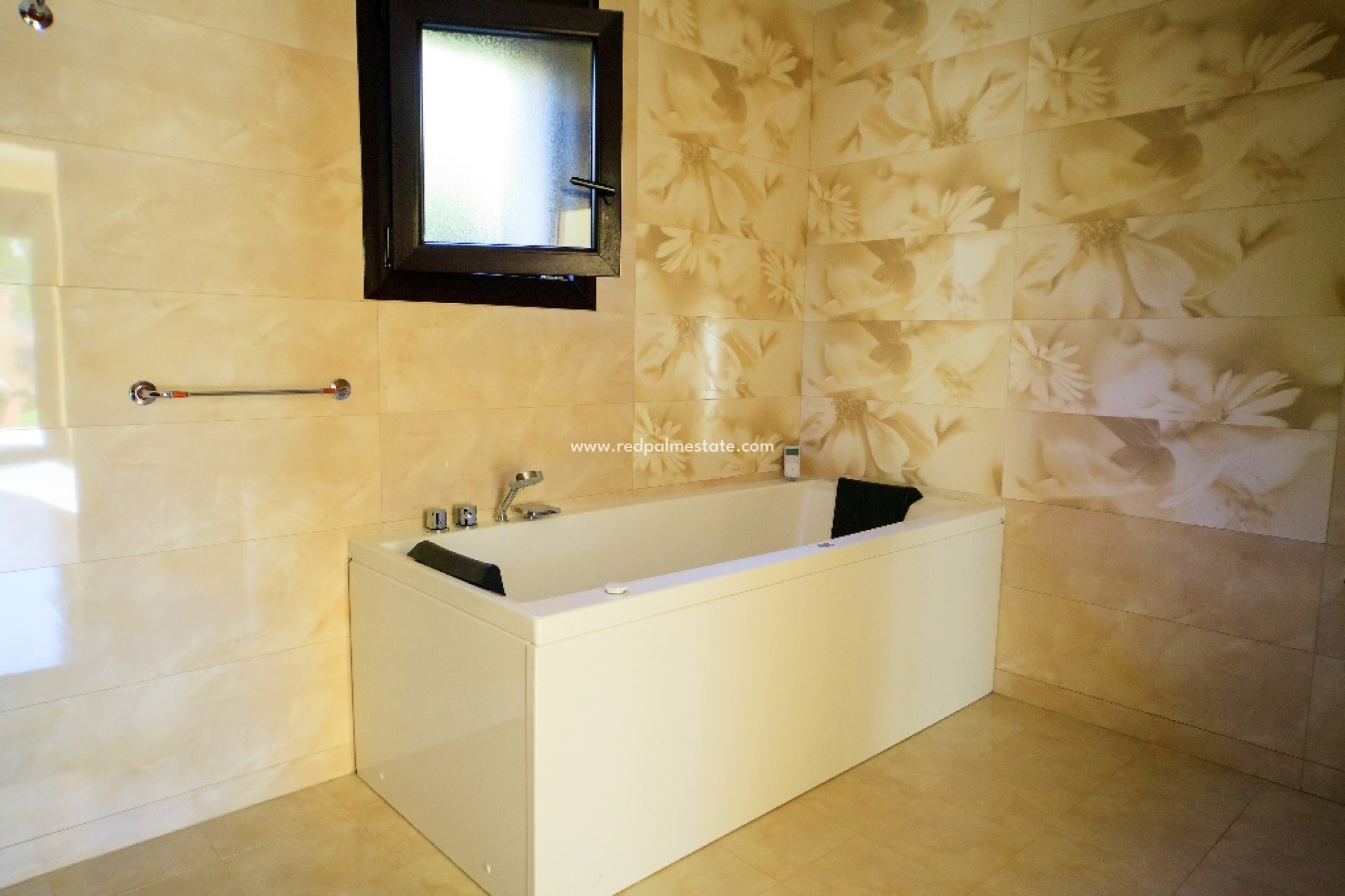 Återförsäljning - Villa -
Orihuela Costa - Cabo Roig