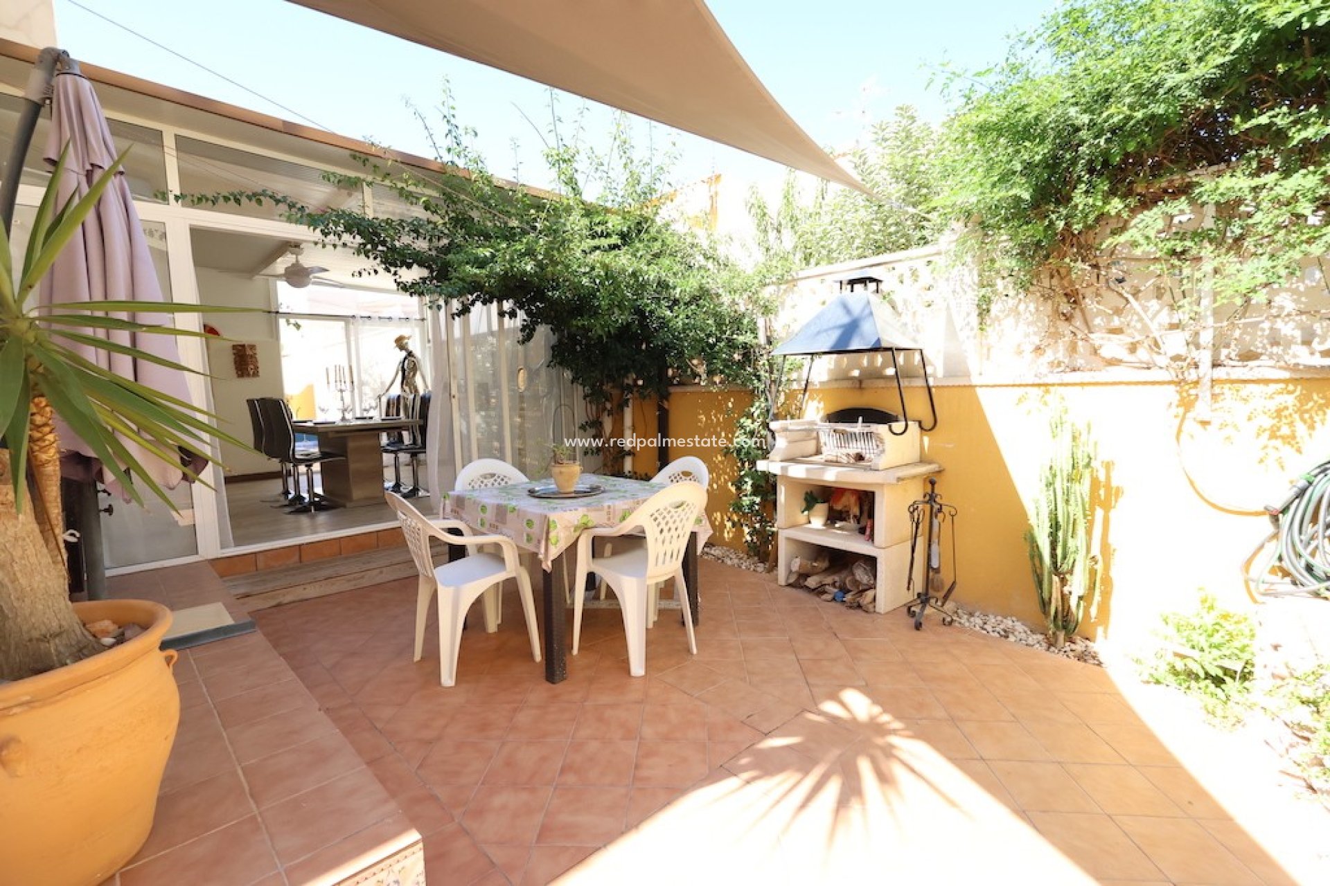 Återförsäljning - Villa -
Orihuela Costa - Cabo Roig