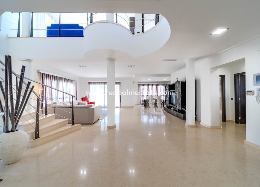 Återförsäljning - Villa -
Orihuela Costa - Cabo Roig