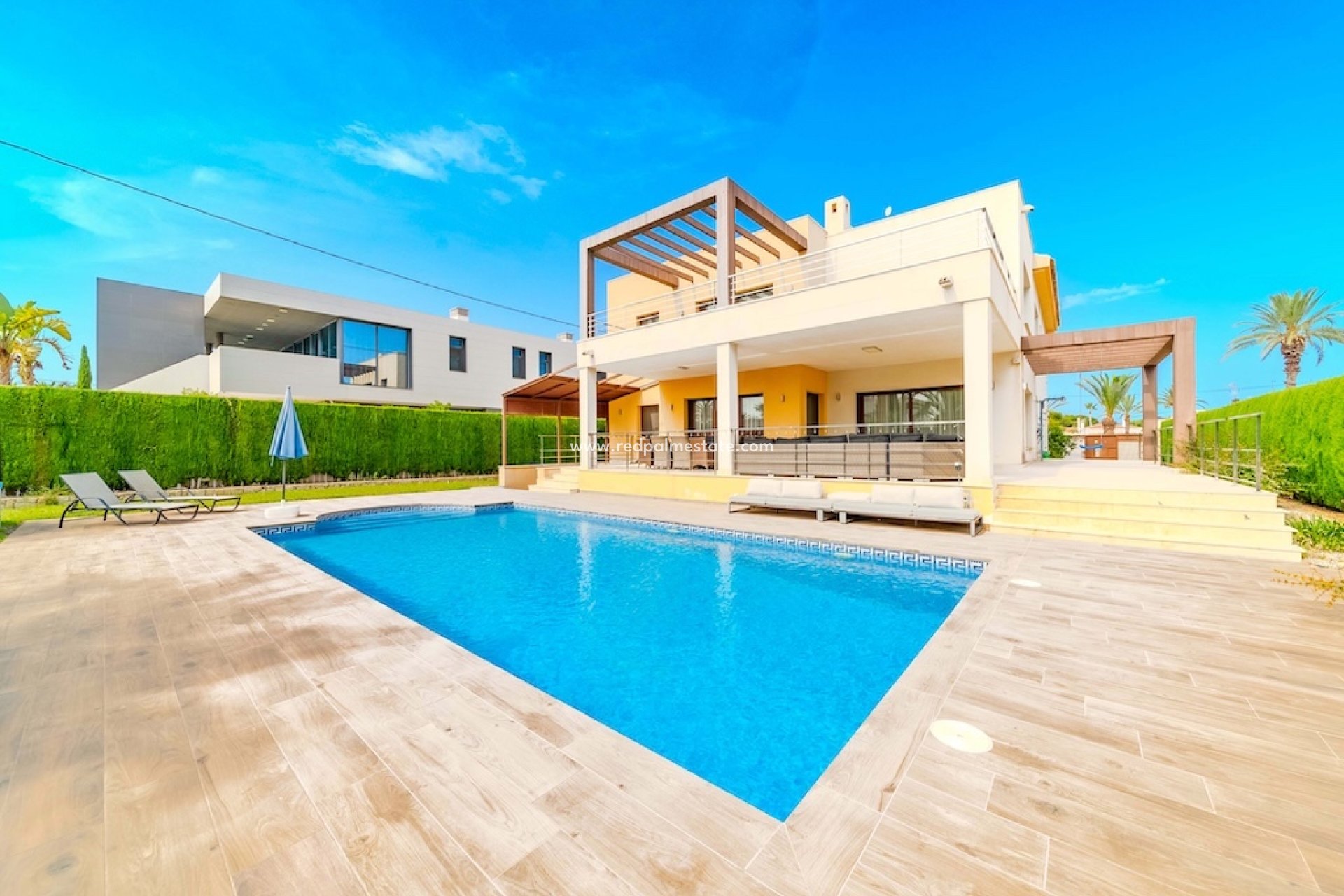 Återförsäljning - Villa -
Orihuela Costa - Cabo Roig