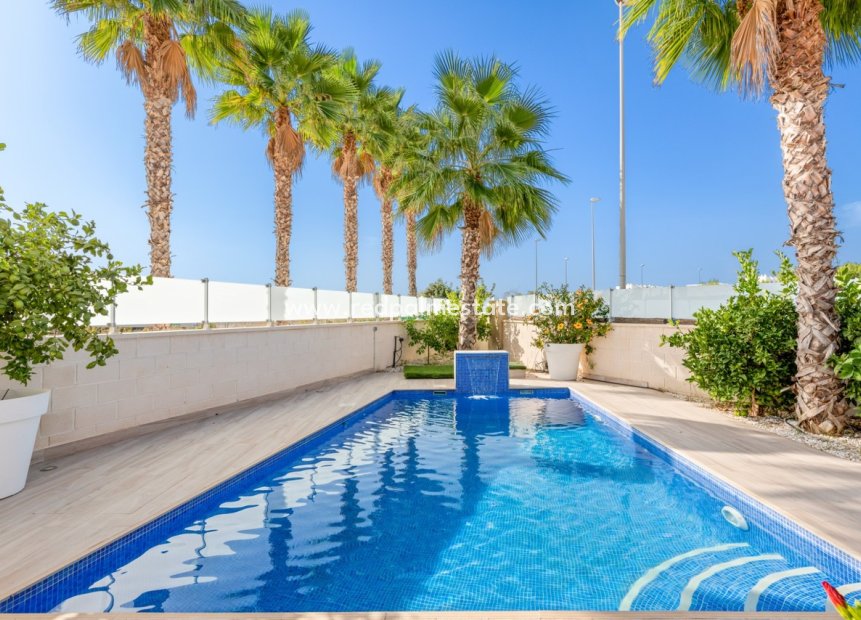 Återförsäljning - Villa -
Orihuela Costa - Cabo Roig