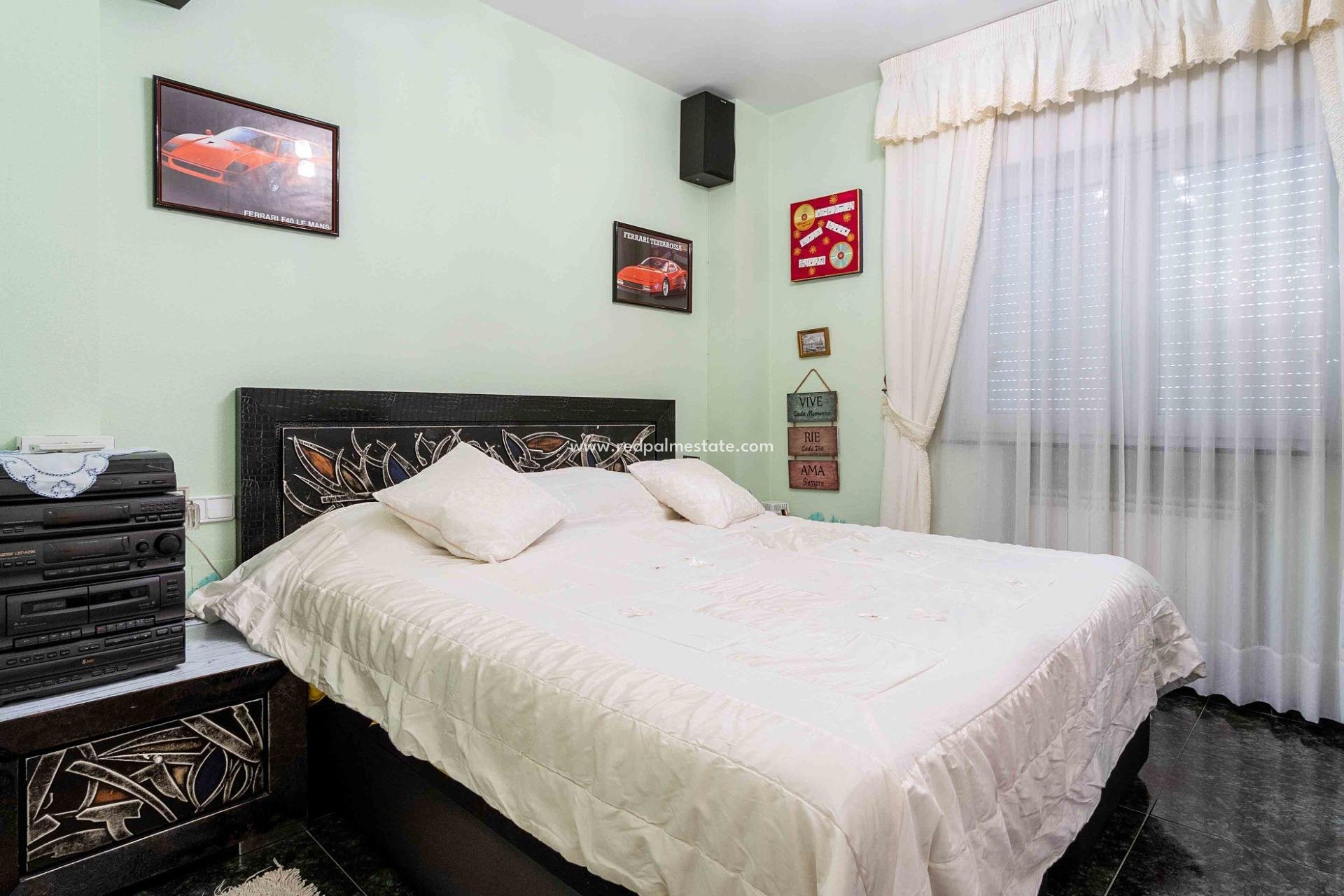 Återförsäljning - Villa -
Orihuela Costa - Cabo Roig