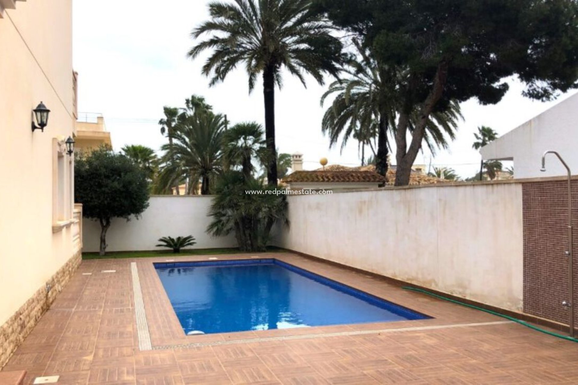 Återförsäljning - Villa -
Orihuela Costa - Cabo Roig