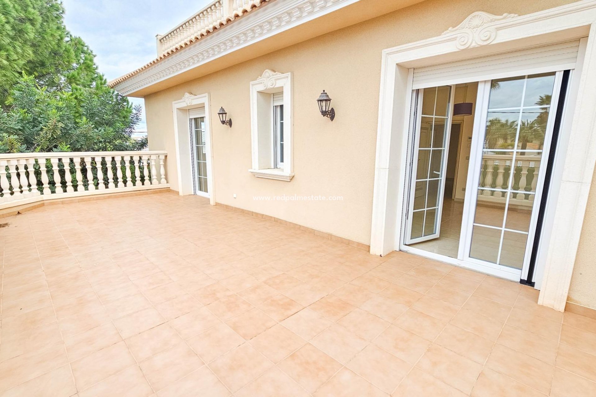 Återförsäljning - Villa -
Orihuela Costa - Cabo Roig