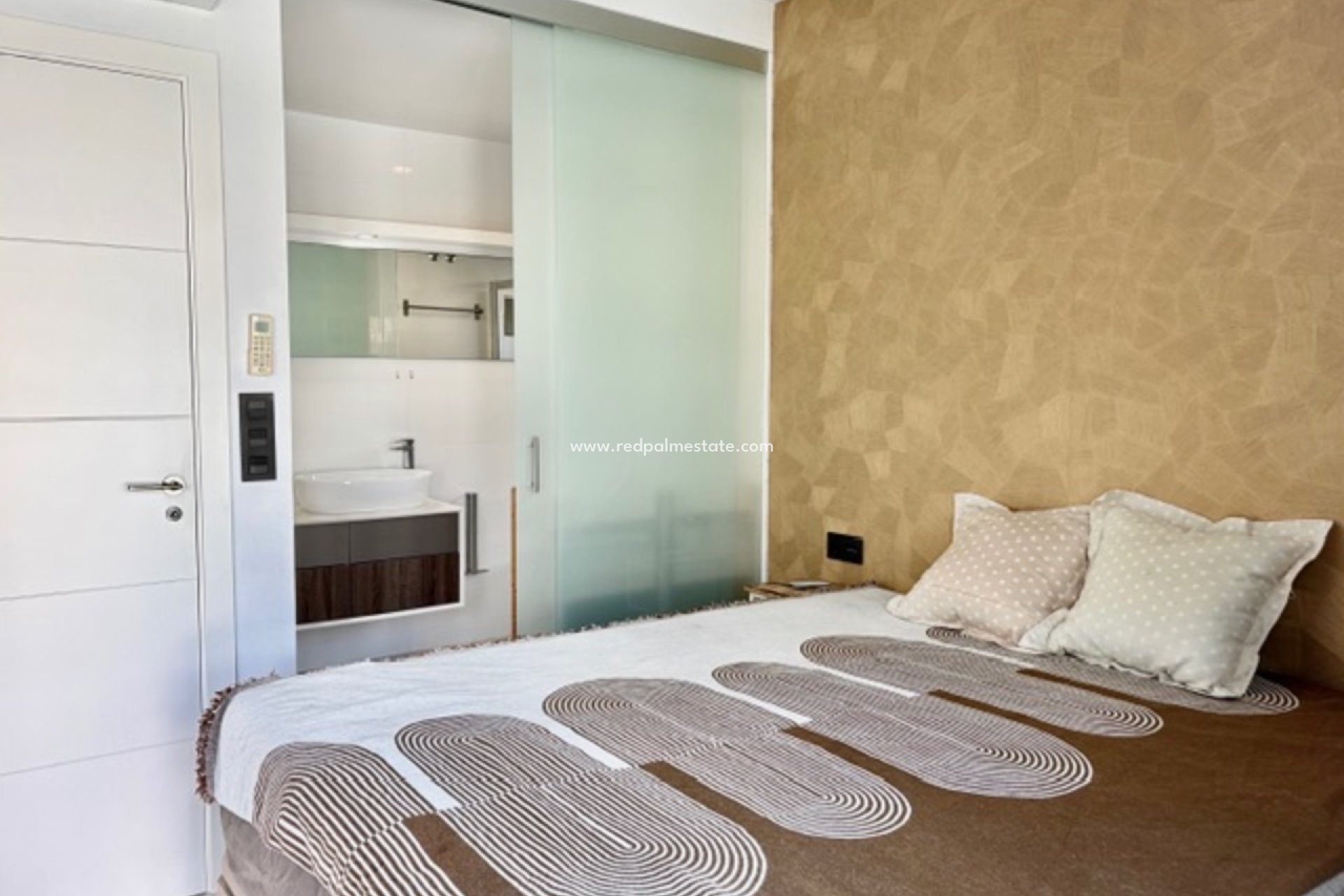 Återförsäljning - Villa -
Orihuela Costa - Cabo Roig