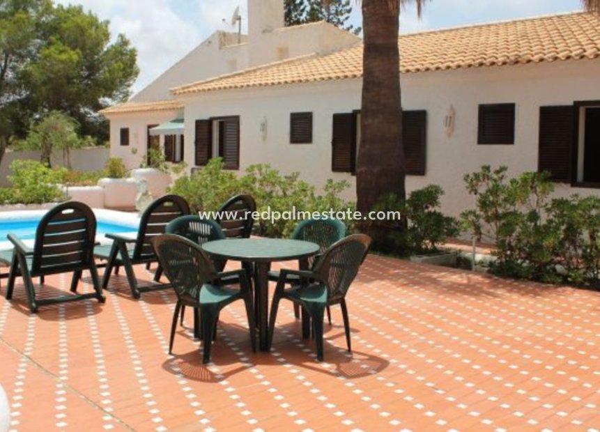 Återförsäljning - Villa -
Orihuela Costa - Cabo Roig