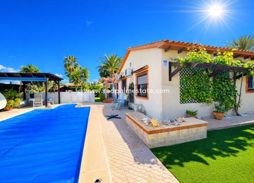 Återförsäljning - Villa -
Orihuela Costa - Cabo Roig
