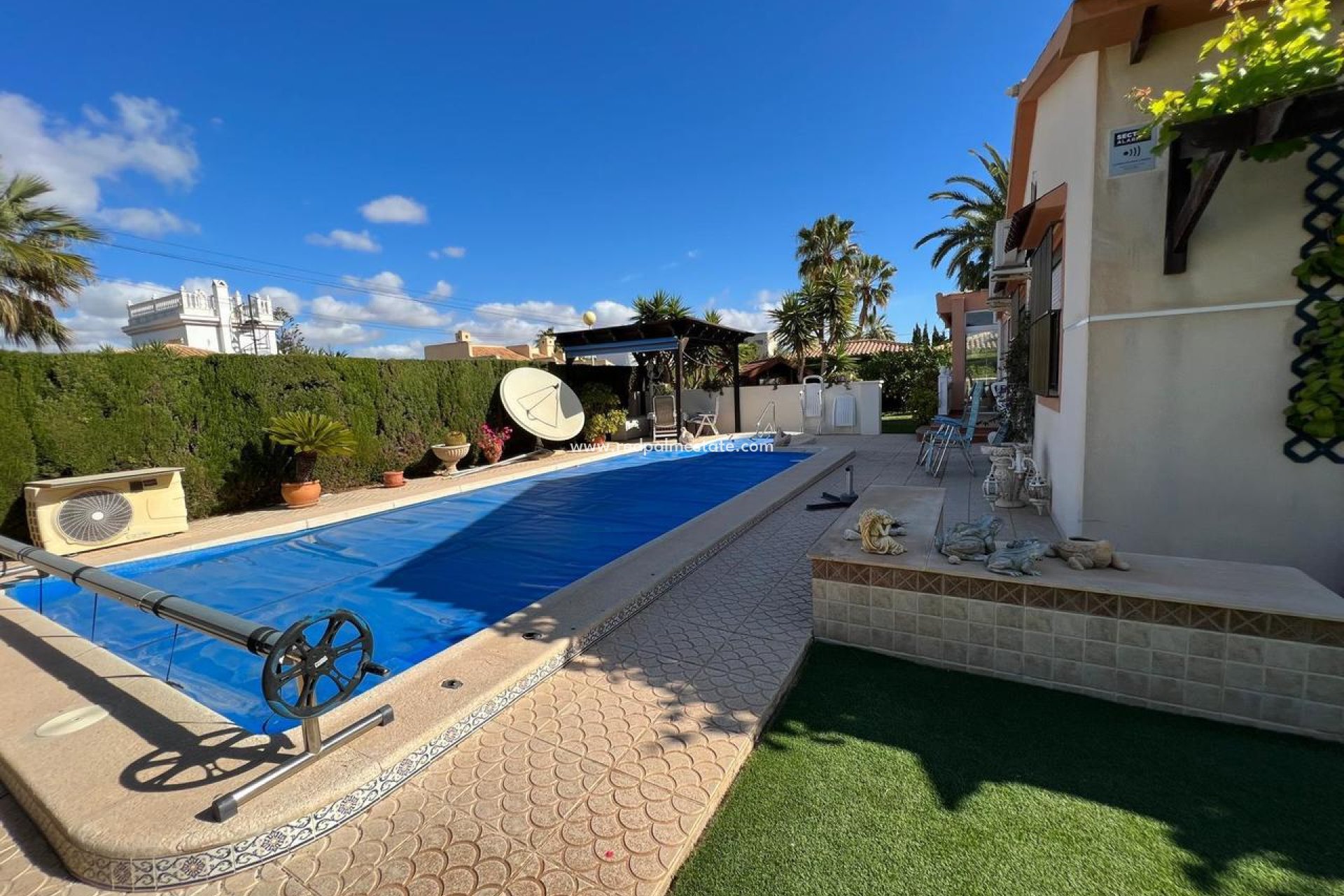 Återförsäljning - Villa -
Orihuela Costa - Cabo Roig