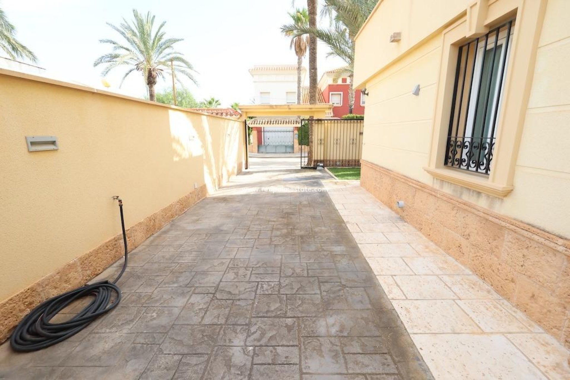 Återförsäljning - Villa -
Orihuela Costa - Cabo Roig