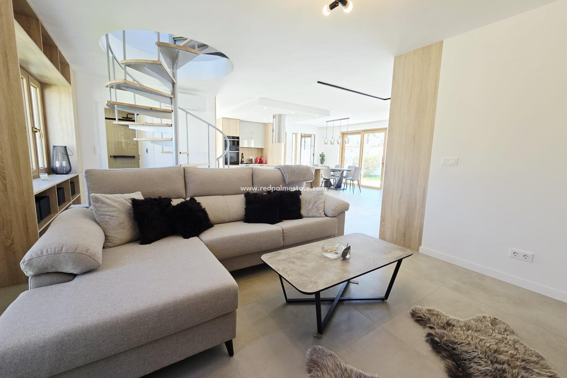 Återförsäljning - Villa -
Orihuela Costa - Cabo Roig