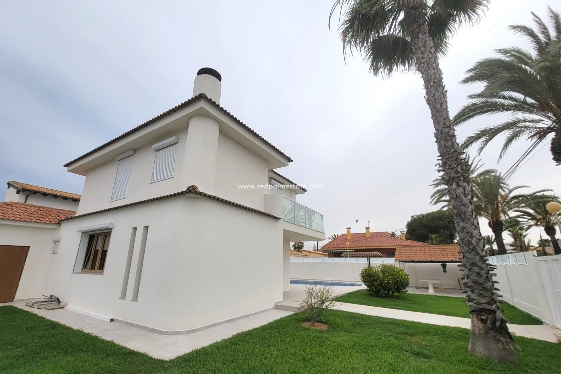 Återförsäljning - Villa -
Orihuela Costa - Cabo Roig