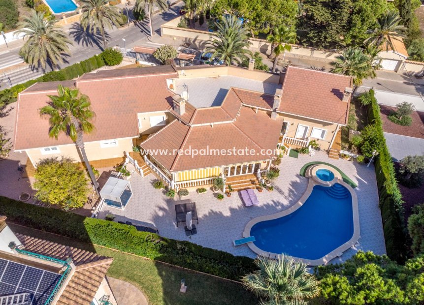 Återförsäljning - Villa -
Orihuela Costa - Cabo Roig
