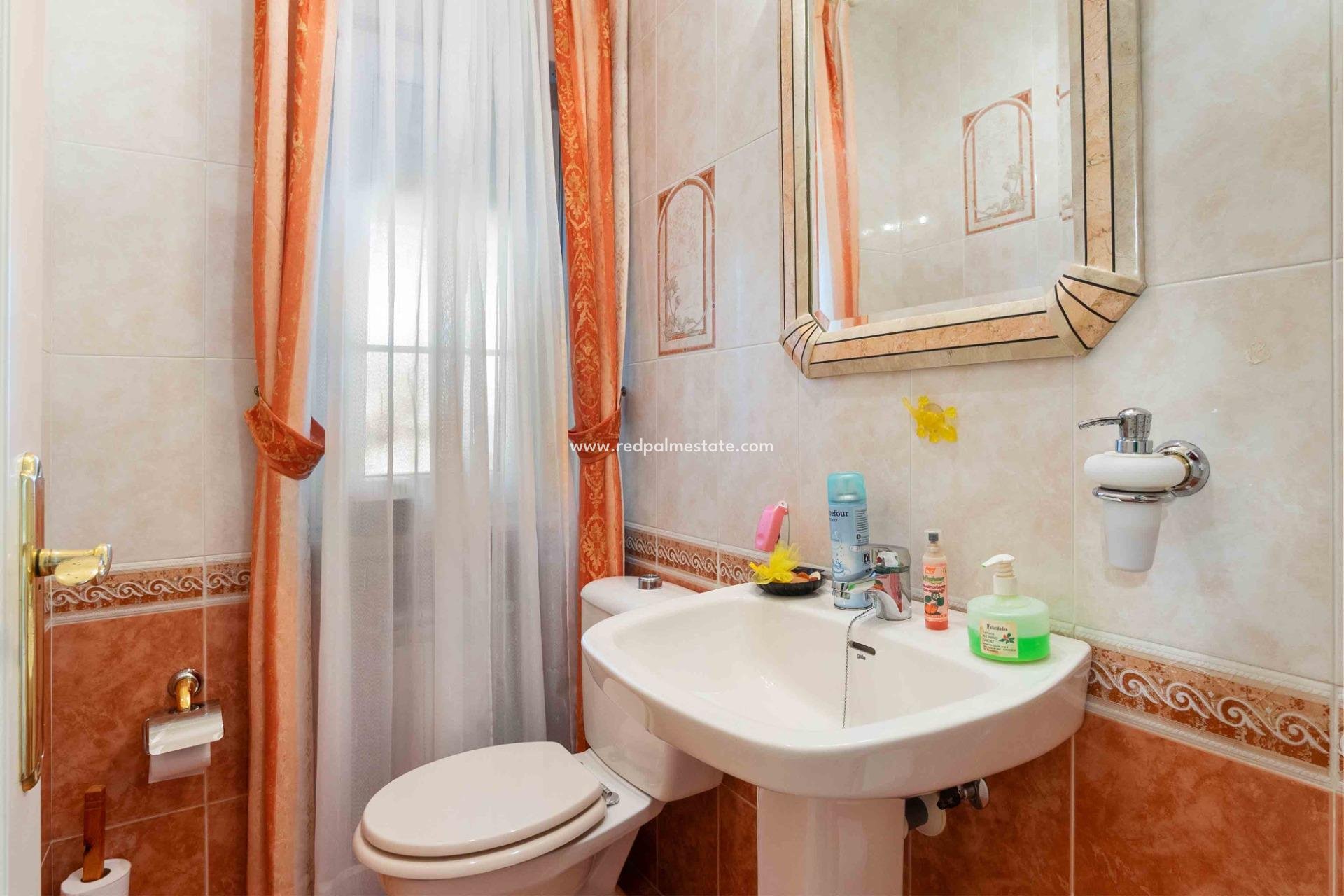 Återförsäljning - Villa -
Orihuela Costa - Cabo Roig