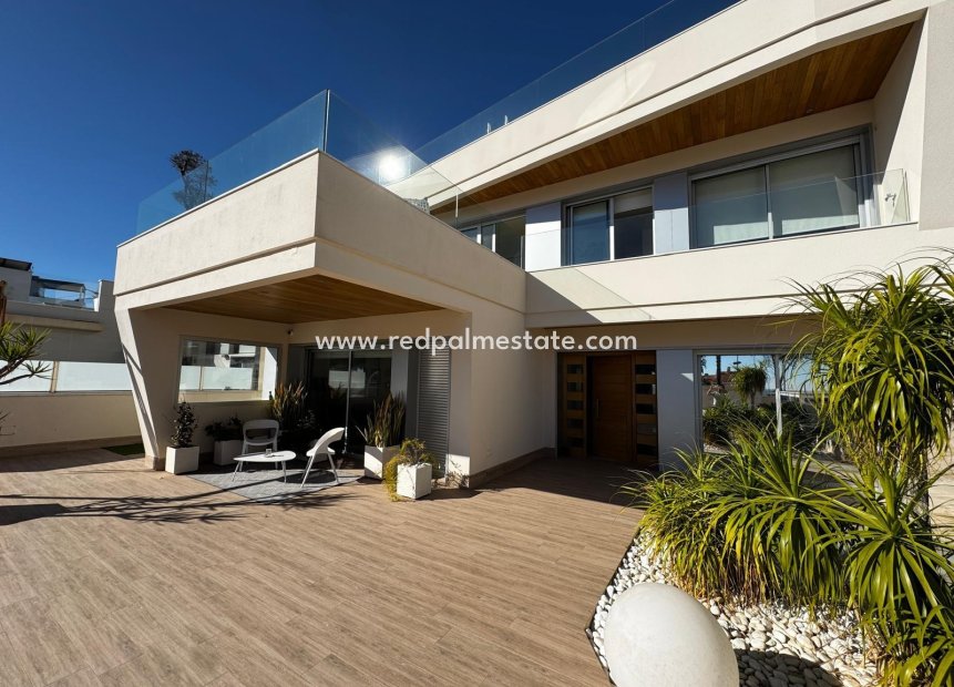 Återförsäljning - Villa -
Orihuela Costa - Campoamor