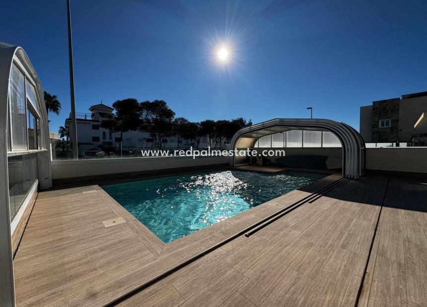 Återförsäljning - Villa -
Orihuela Costa - Campoamor