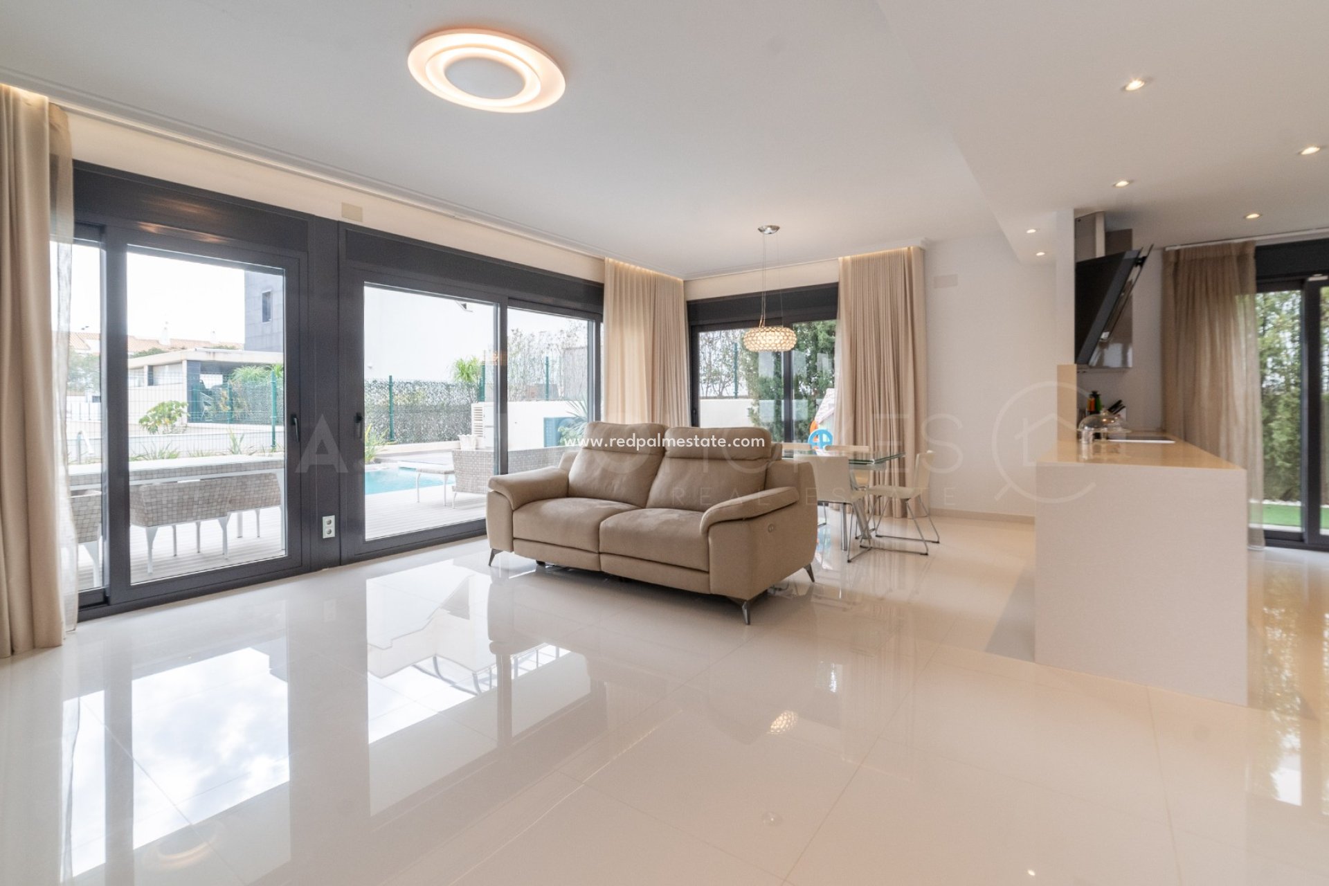 Återförsäljning - Villa -
Orihuela Costa - Campoamor