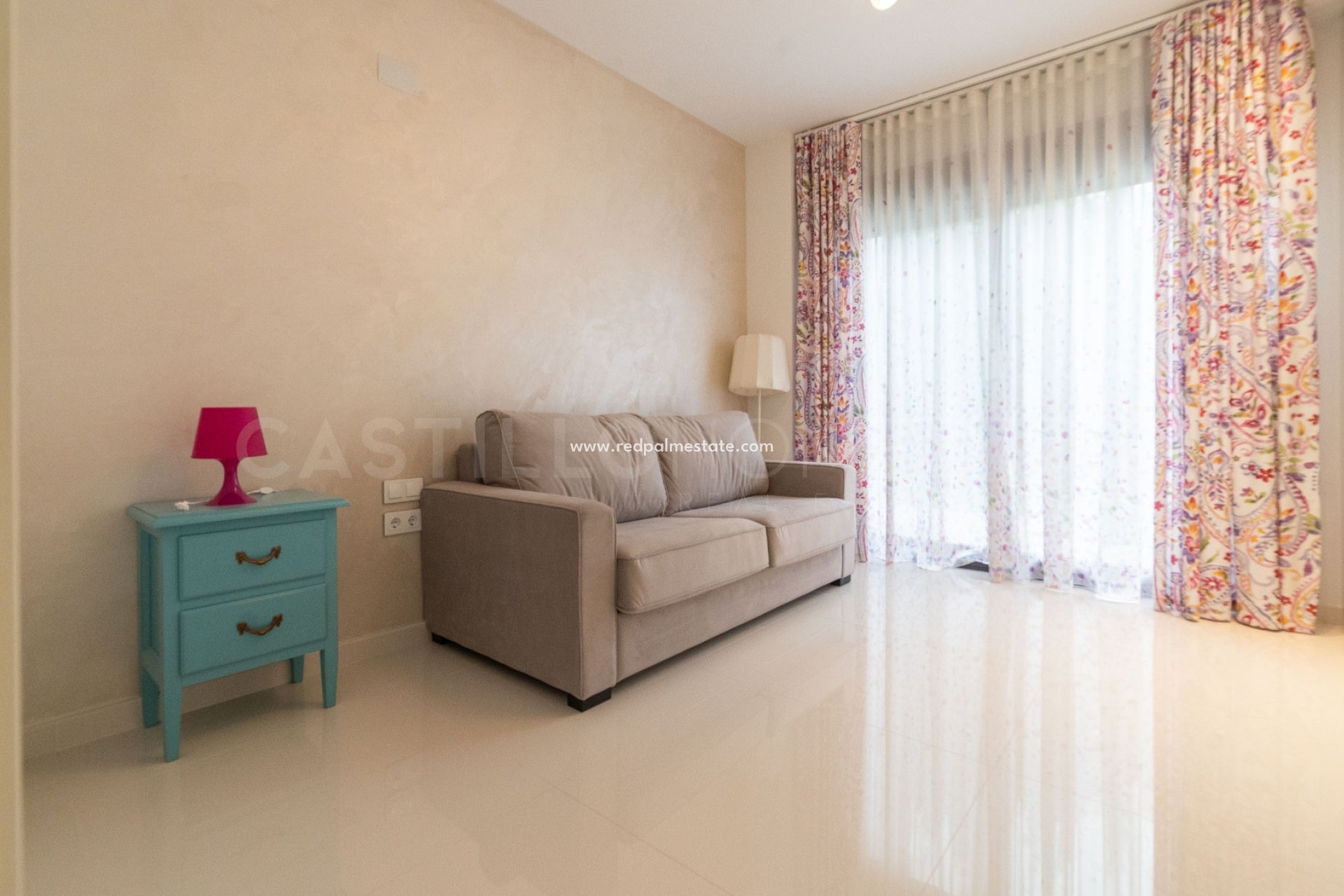 Återförsäljning - Villa -
Orihuela Costa - Campoamor