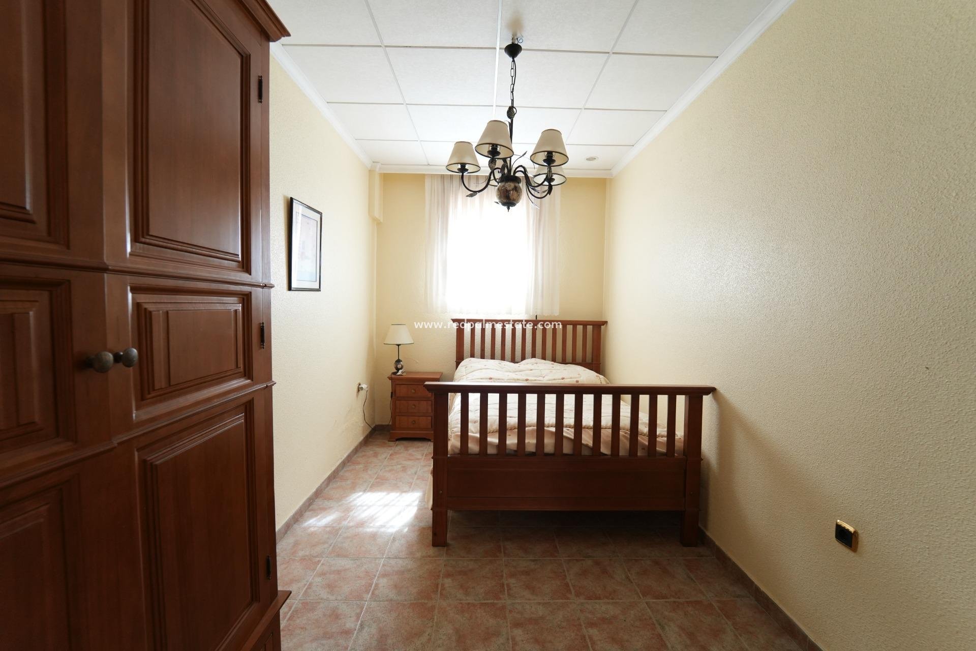 Återförsäljning - Villa -
Orihuela Costa - Campoamor