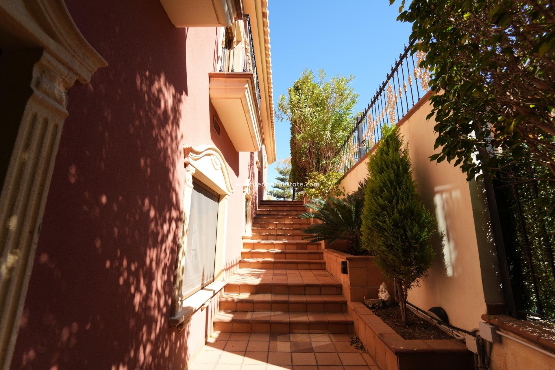 Återförsäljning - Villa -
Orihuela Costa - Campoamor