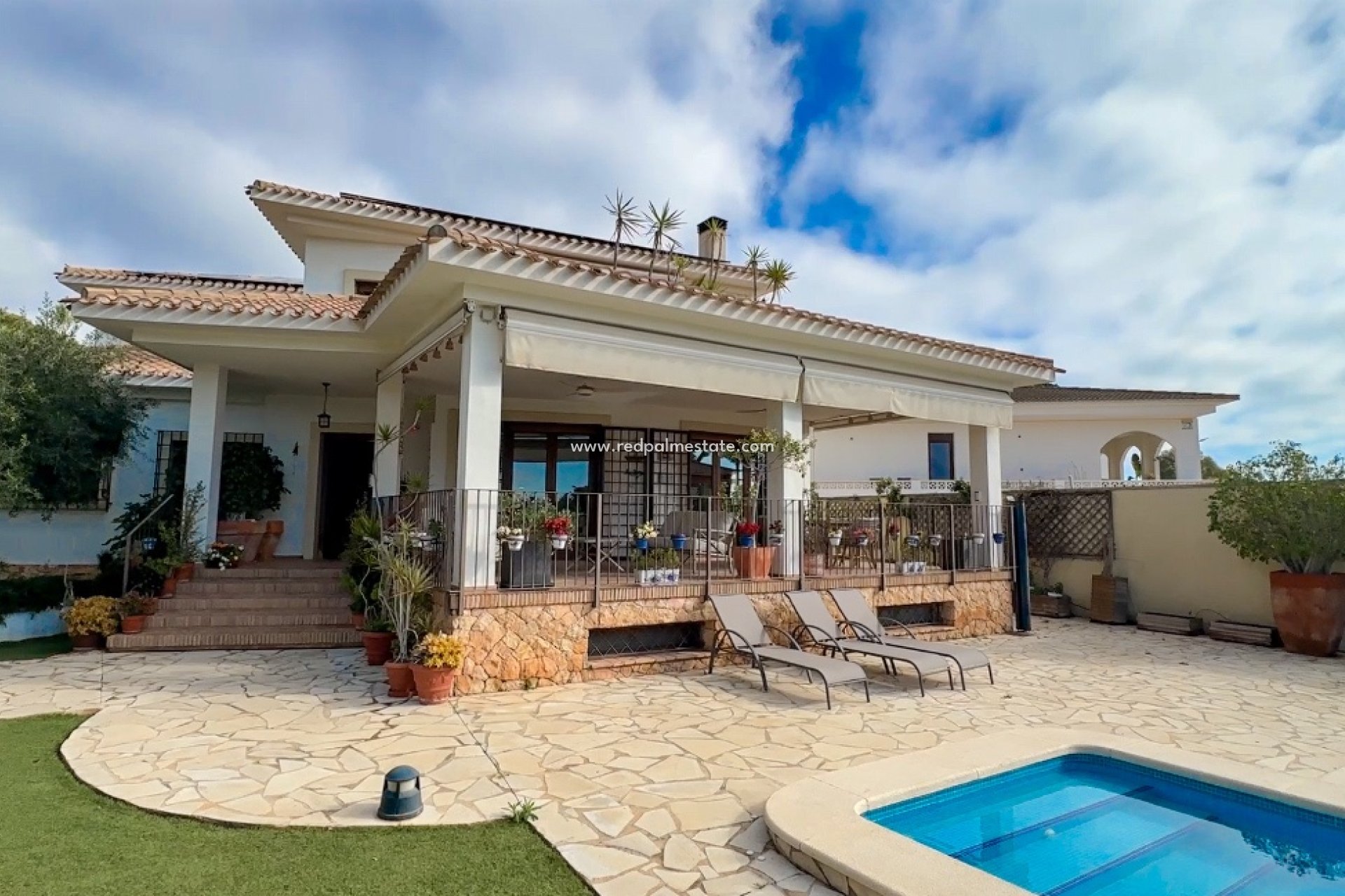 Återförsäljning - Villa -
Orihuela Costa - Campoamor