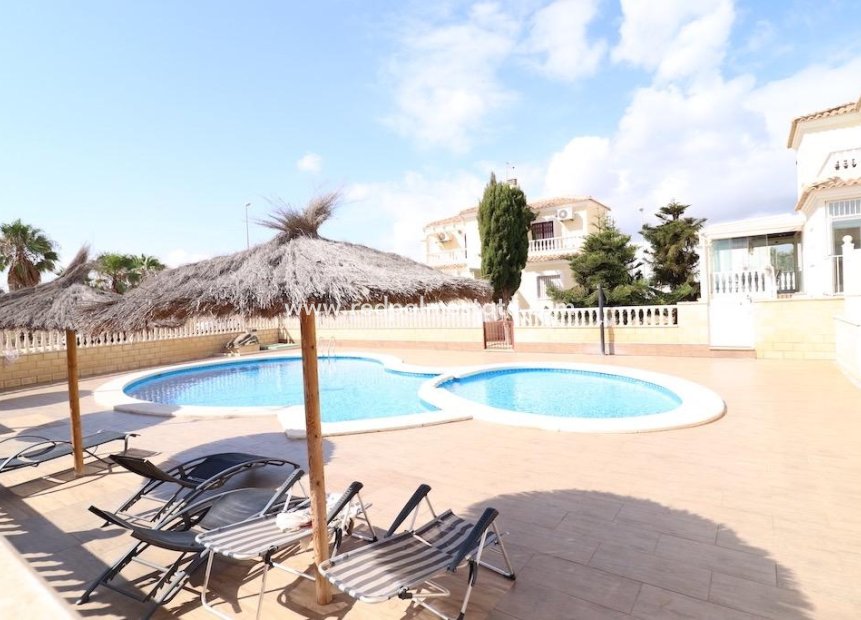 Återförsäljning - Villa -
Orihuela Costa - Costa Blanca