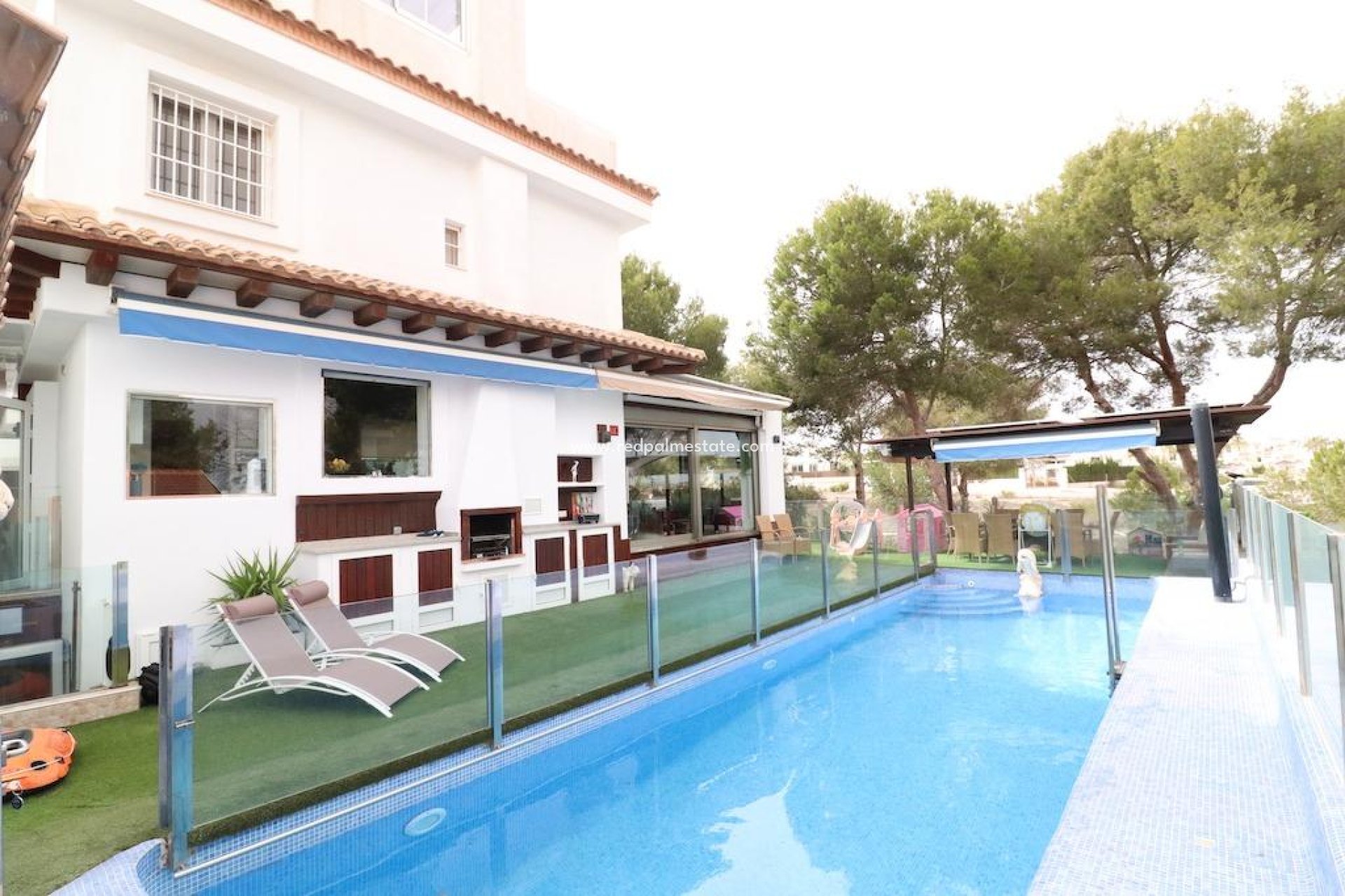 Återförsäljning - Villa -
Orihuela Costa - Costa Blanca