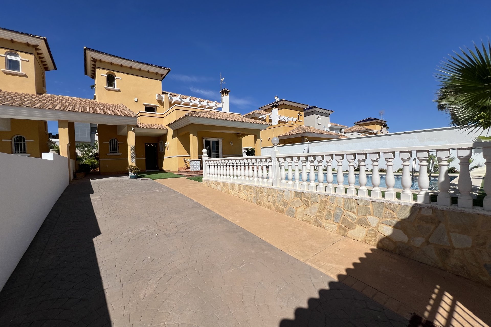 Återförsäljning - Villa -
Orihuela Costa - Costa Blanca