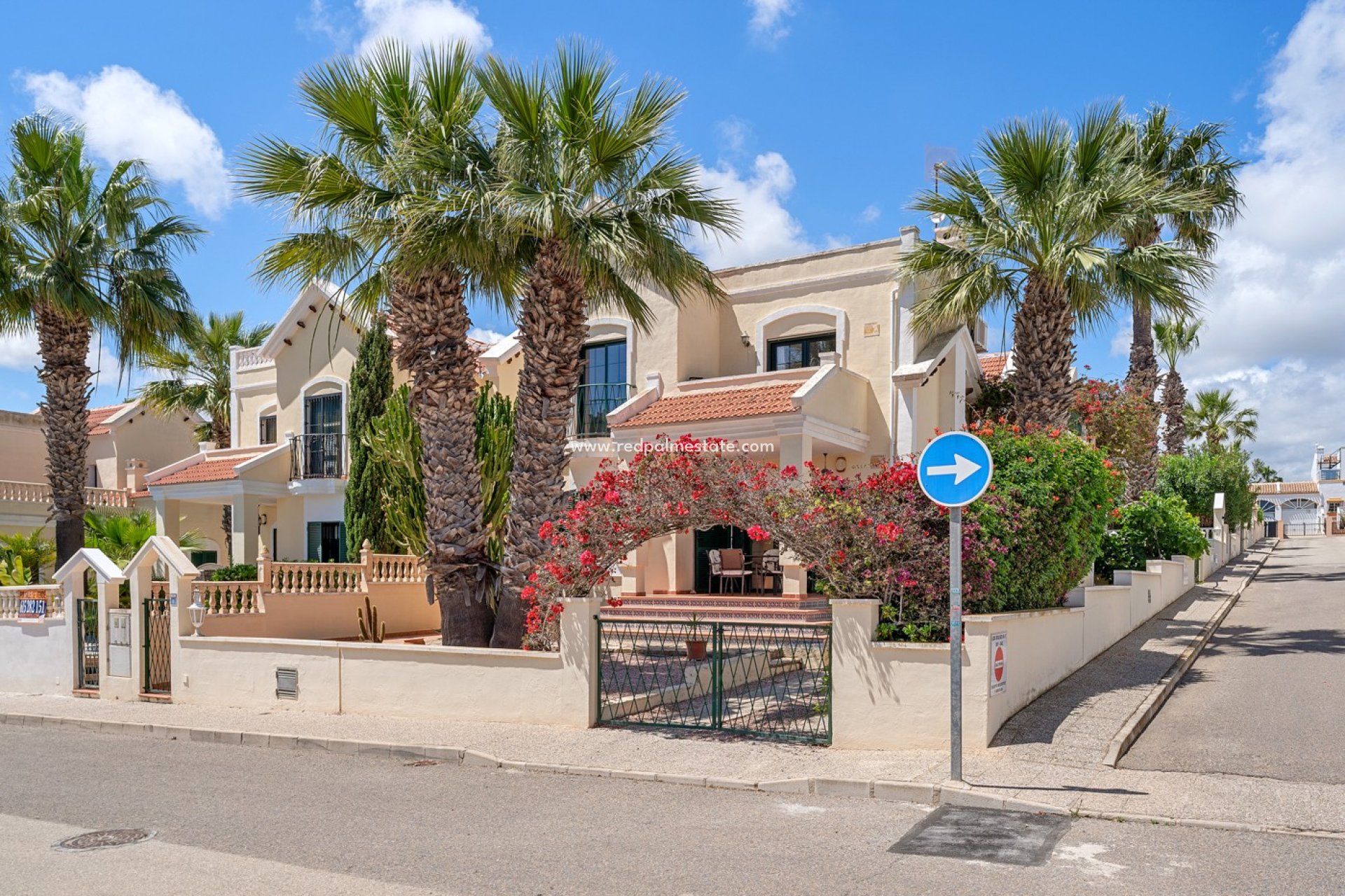 Återförsäljning - Villa -
Orihuela Costa - Costa Blanca