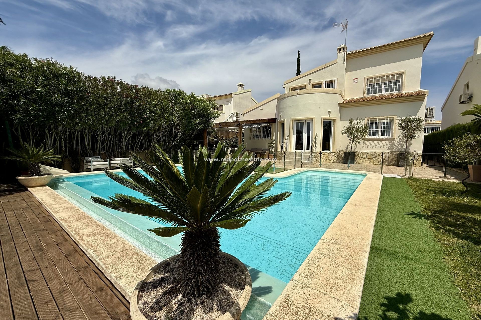Återförsäljning - Villa -
Orihuela Costa - Costa Blanca