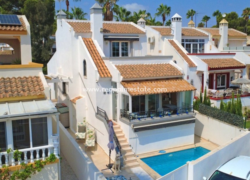 Återförsäljning - Villa -
Orihuela Costa - Costa Blanca