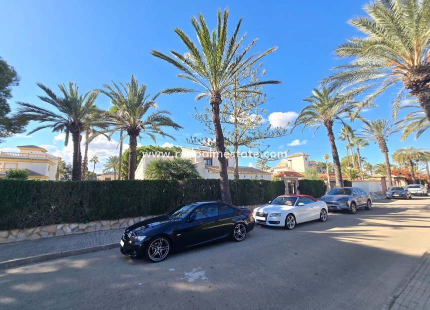 Återförsäljning - Villa -
Orihuela Costa - Costa Blanca