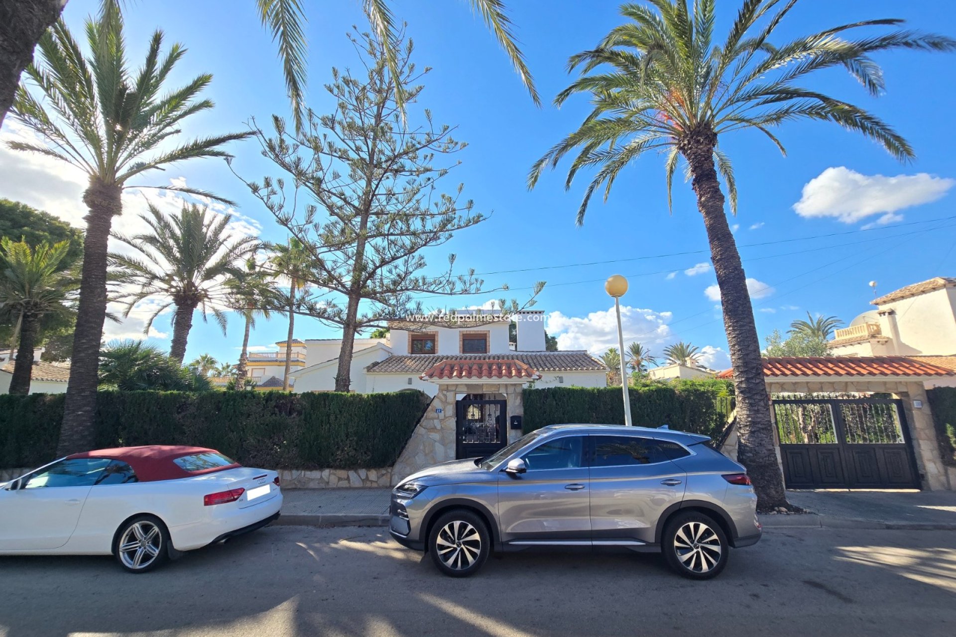 Återförsäljning - Villa -
Orihuela Costa - Costa Blanca