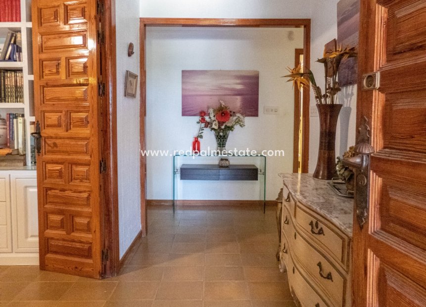 Återförsäljning - Villa -
Orihuela Costa - Dehesa de campoamor