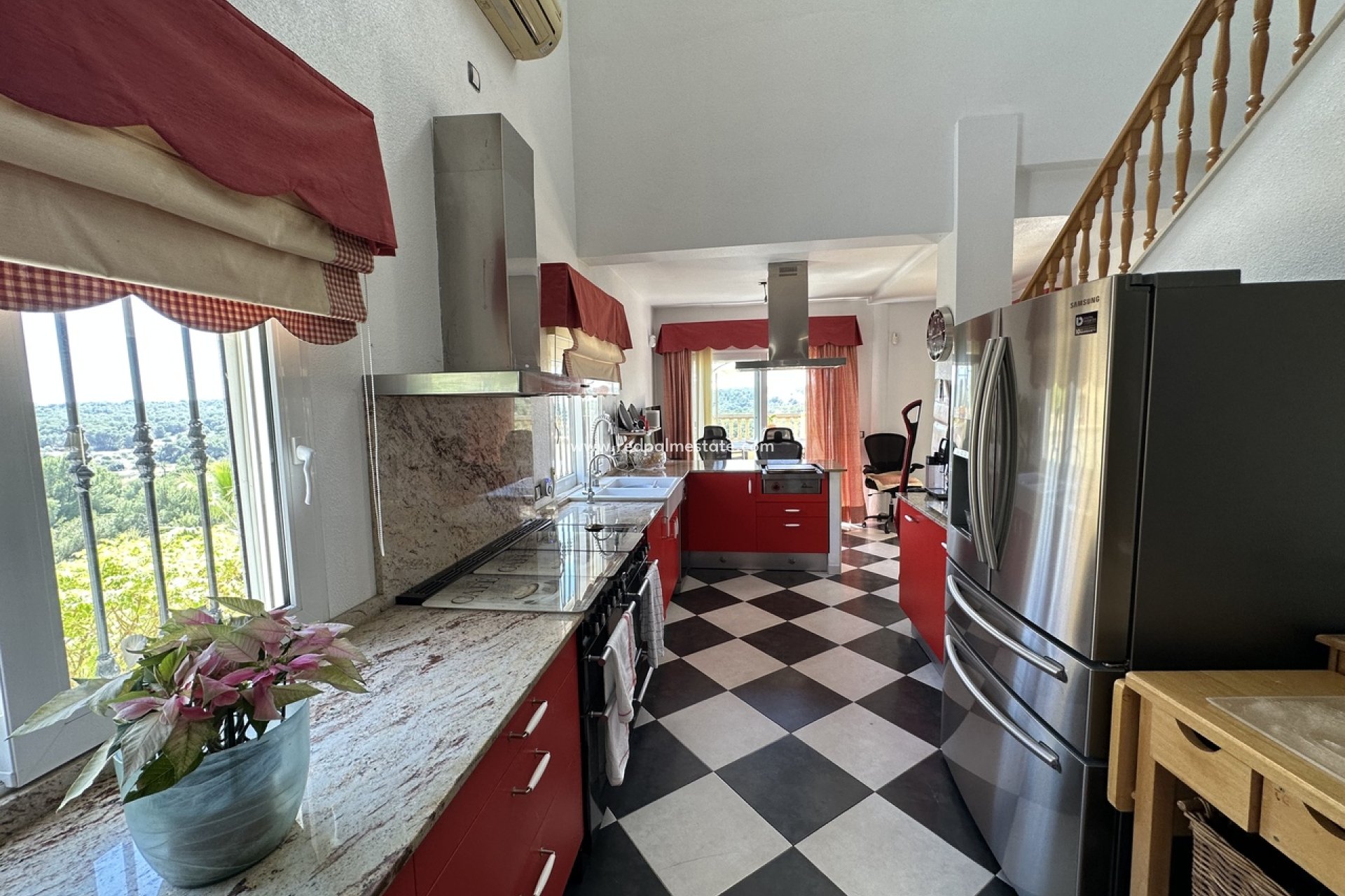 Återförsäljning - Villa -
Orihuela Costa - Inland