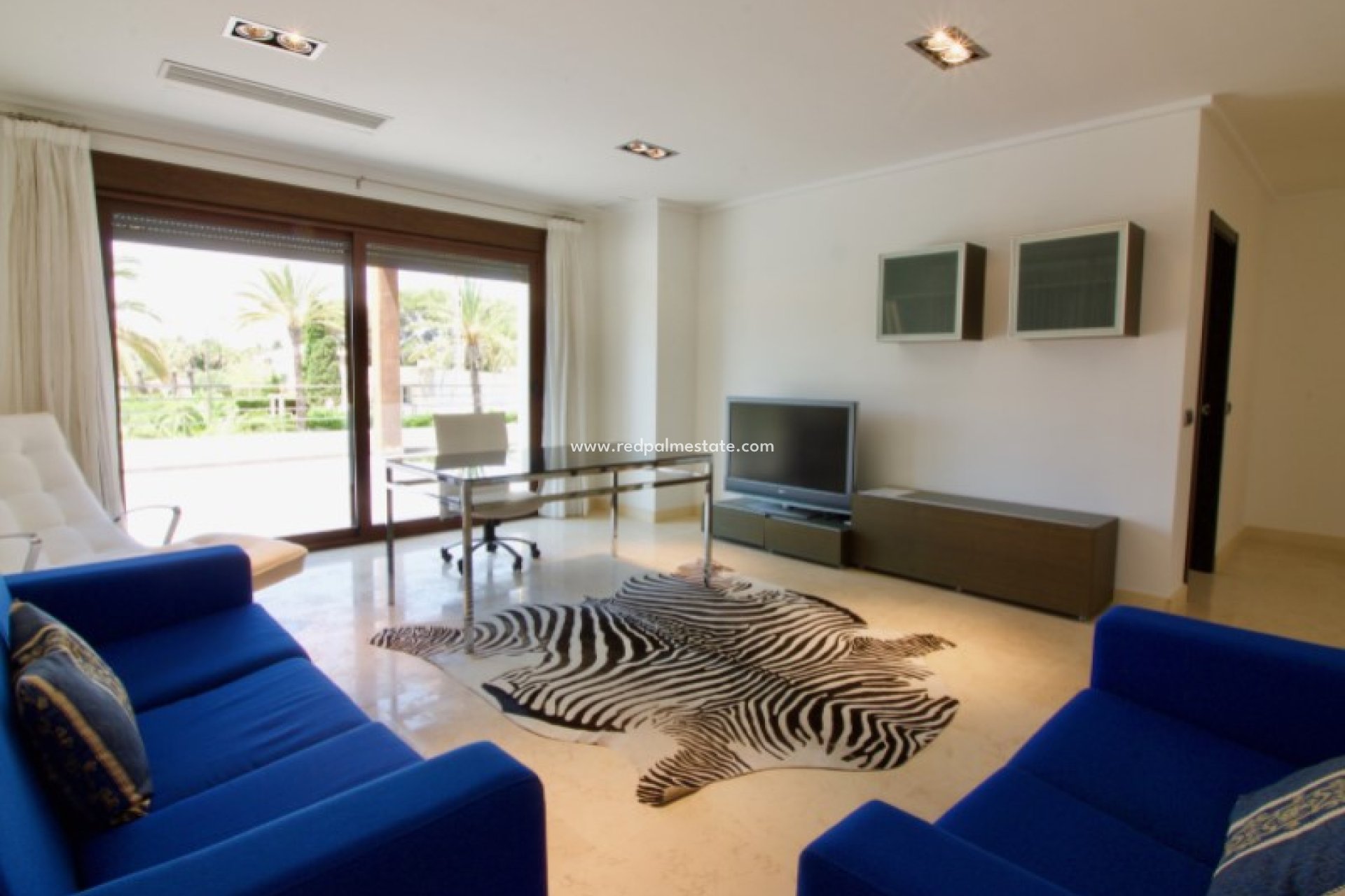 Återförsäljning - Villa -
Orihuela Costa - Inland