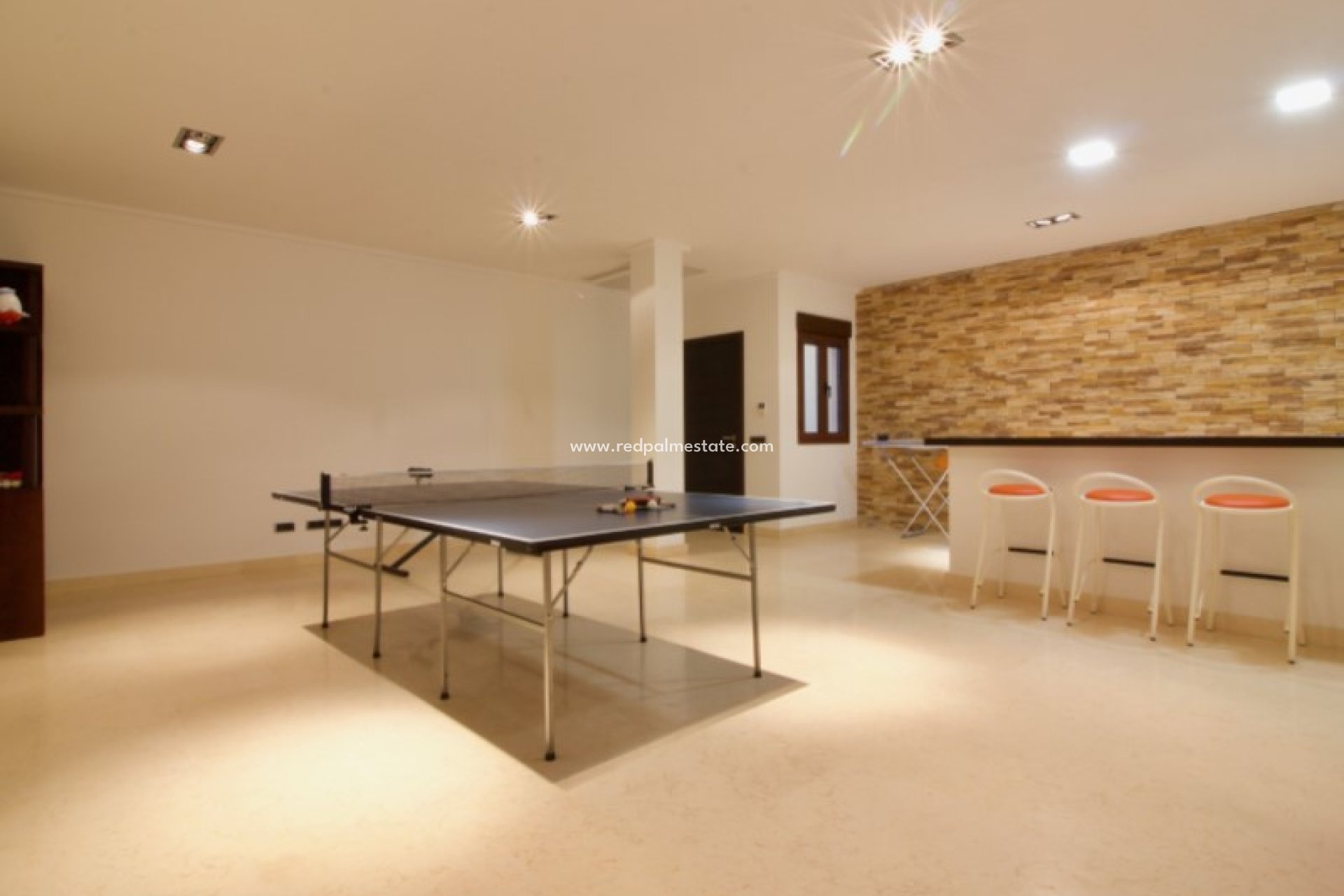 Återförsäljning - Villa -
Orihuela Costa - Inland