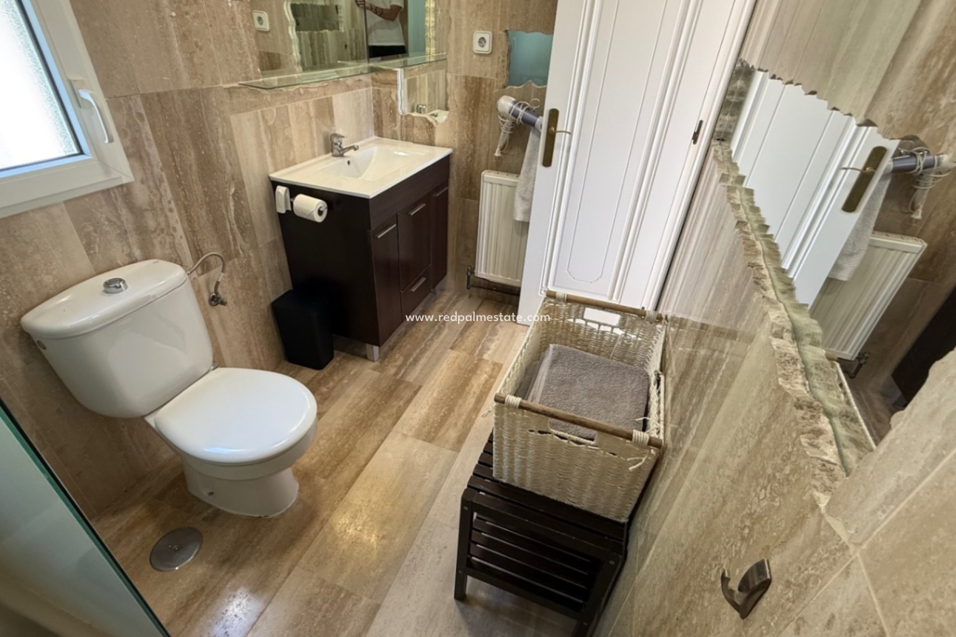 Återförsäljning - Villa -
Orihuela Costa - Inland