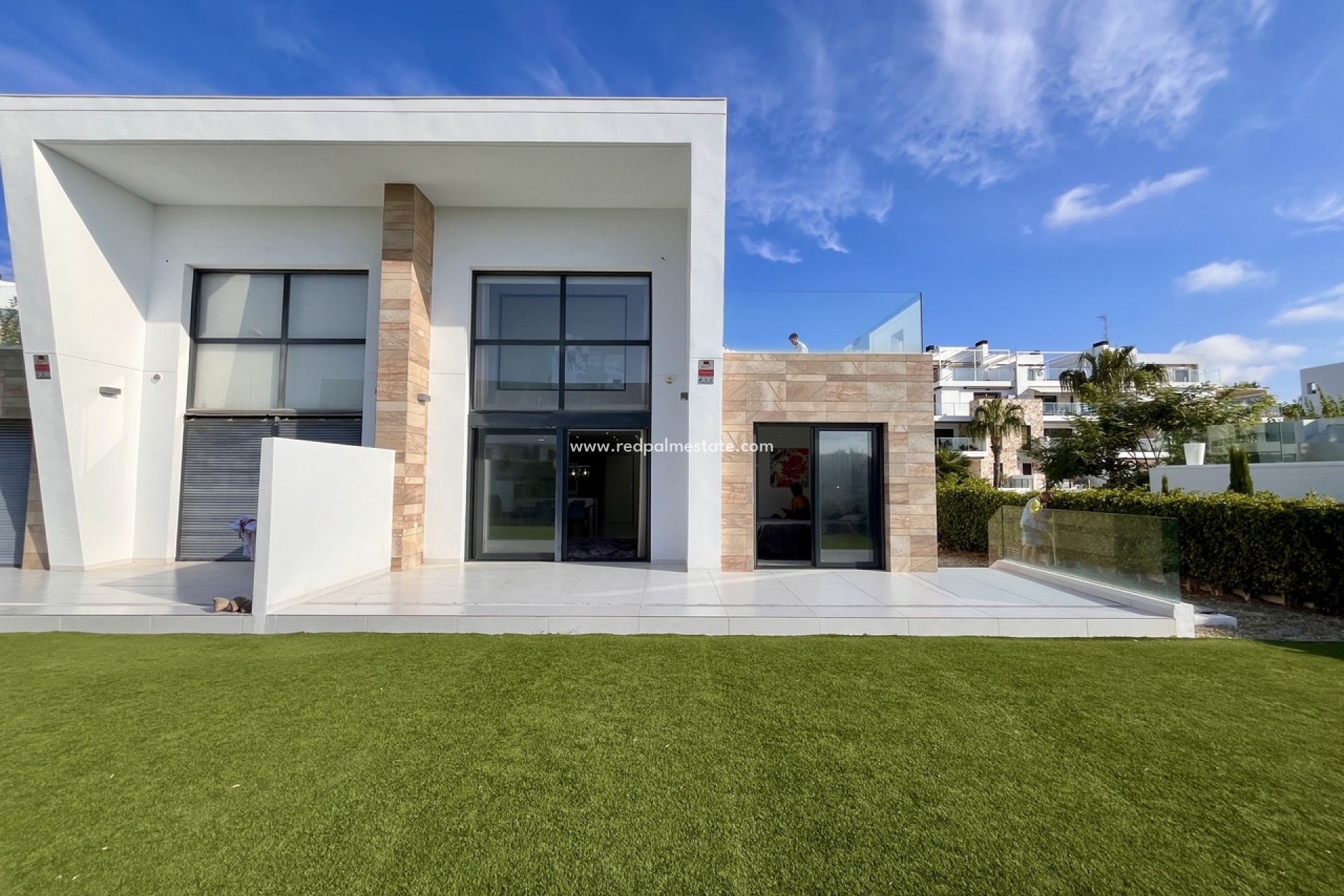 Återförsäljning - Villa -
Orihuela Costa - Inland